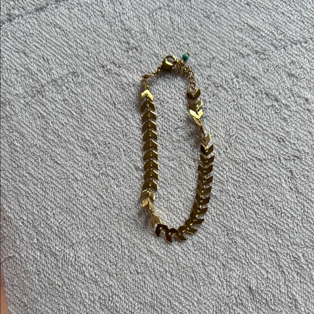 Elegant Gold Bracelet